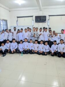 photo_6253401821414541871_y